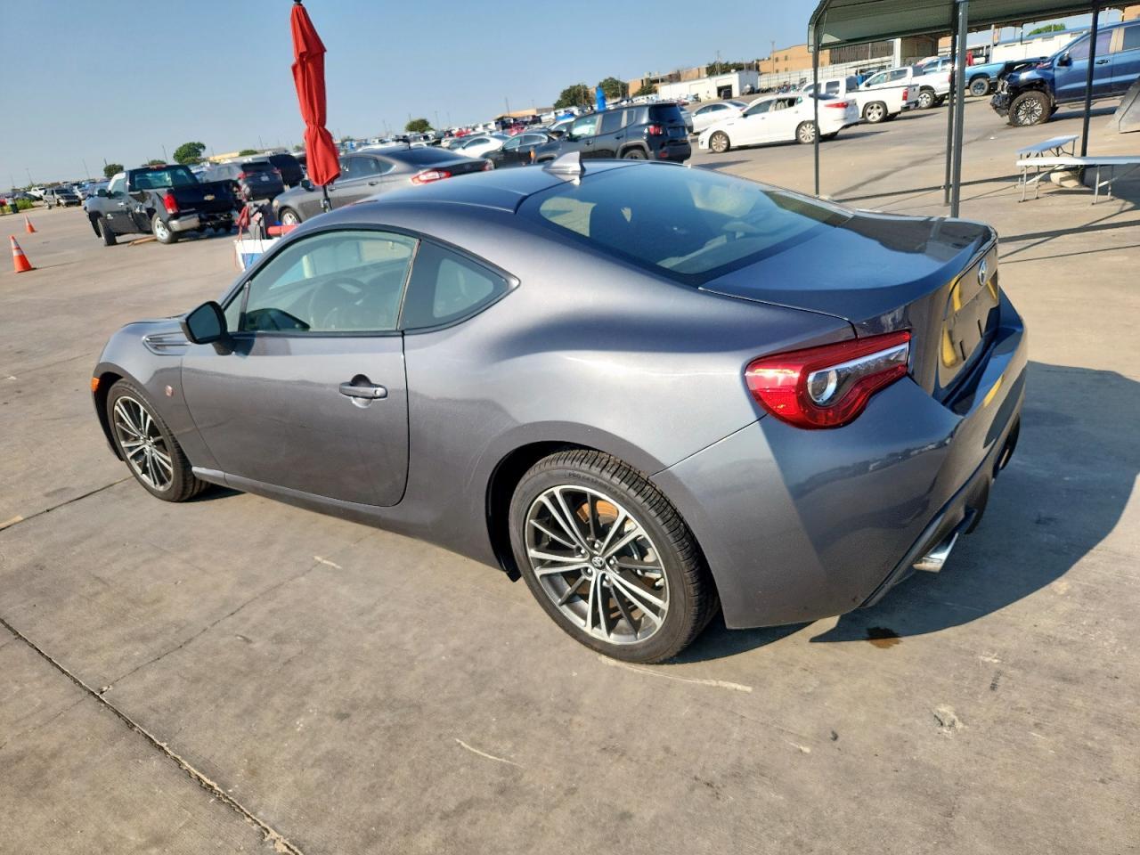 2020 Toyota 86 - Image 2