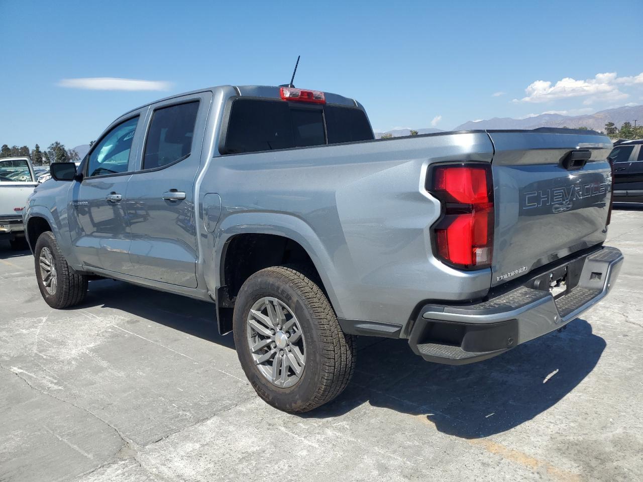 2025 Chevrolet Colorado Lt - Image 2