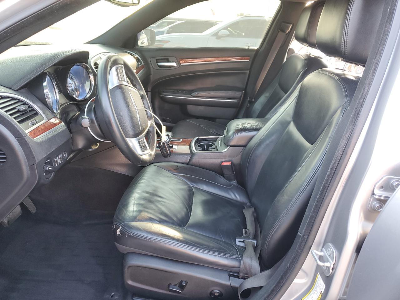 2014 Chrysler 300 - Фото 7