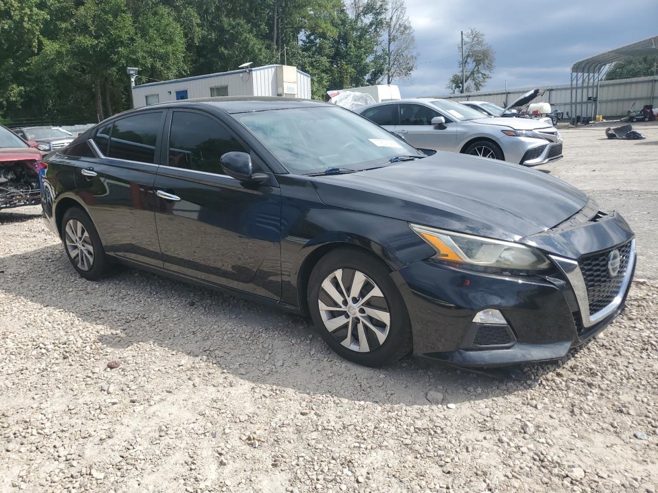 2020 Nissan Altima S - Фото 4