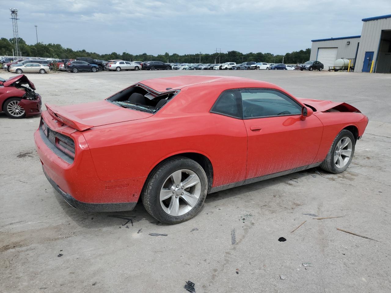 2022 Dodge Challenger Sxt - Image 3
