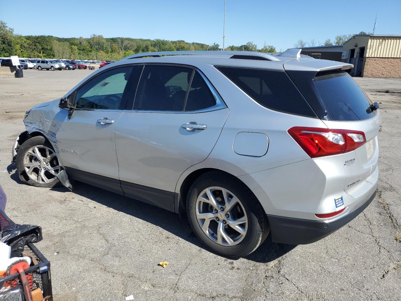 2021 Chevrolet Equinox Premier - Image 2