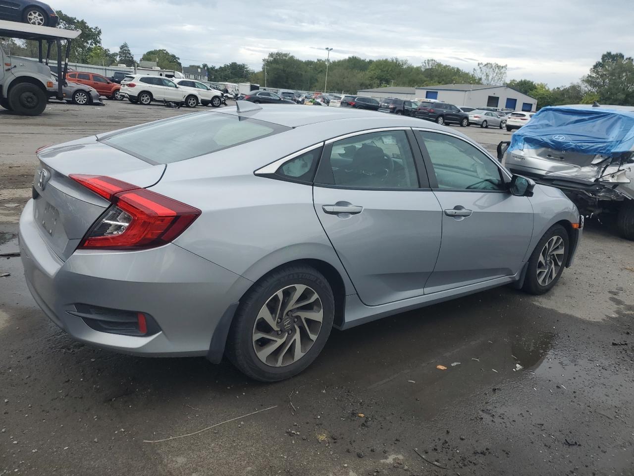 2017 Honda Civic Ex - Image 3