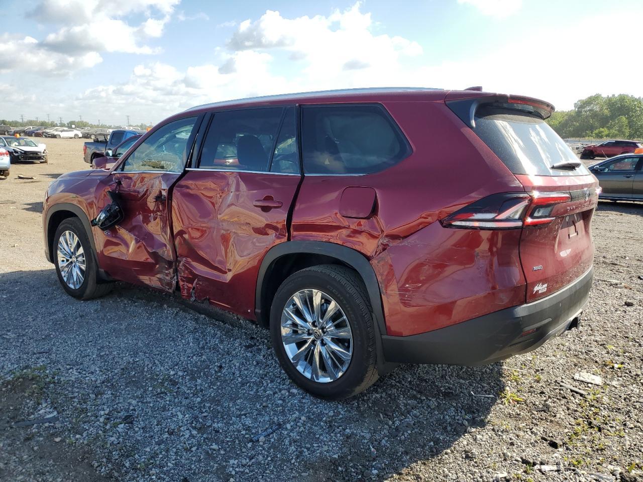 2025 Toyota Grand Highlander Le - Image 2