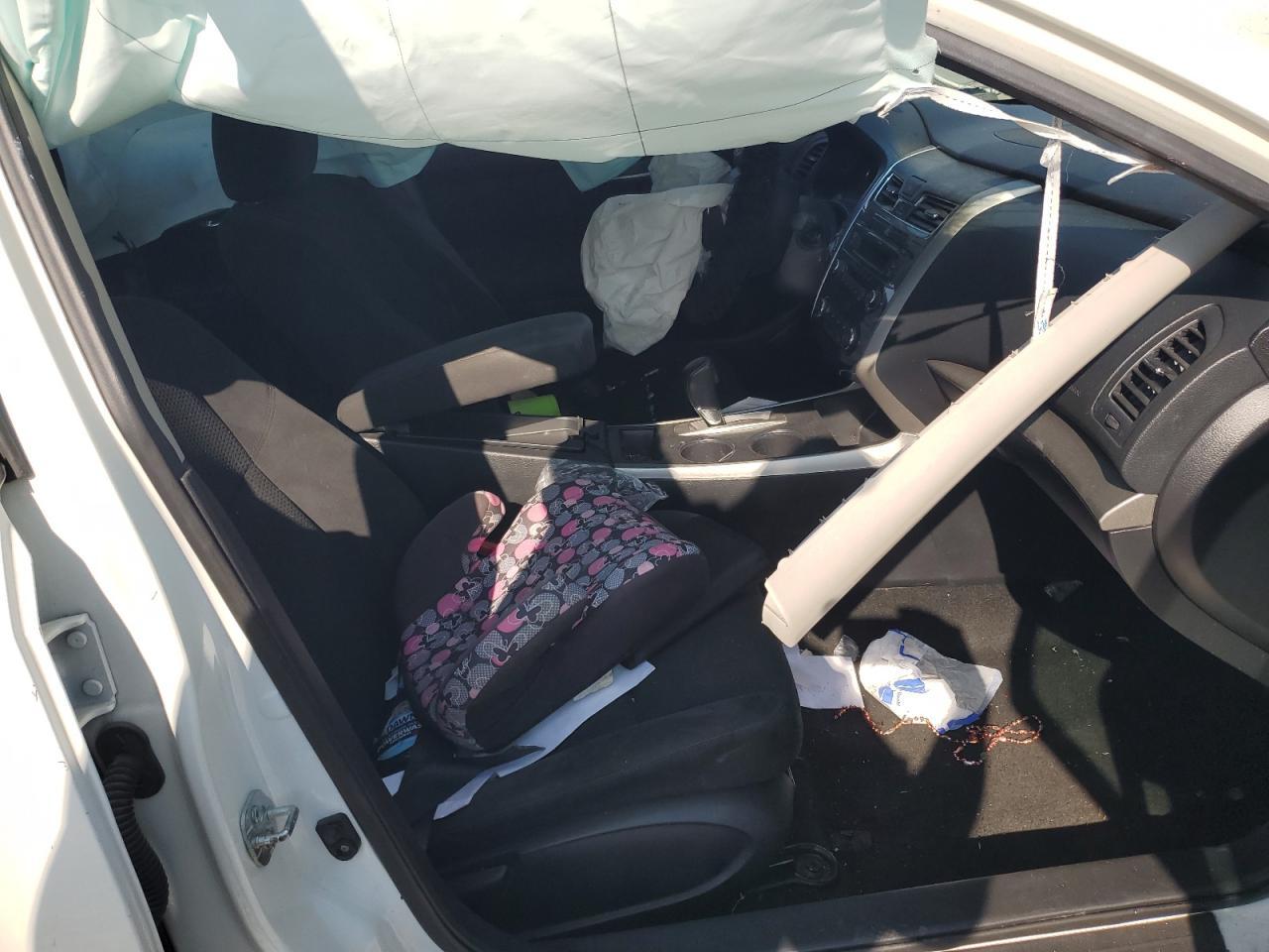 2015 Nissan Altima 2.5 - Image 7