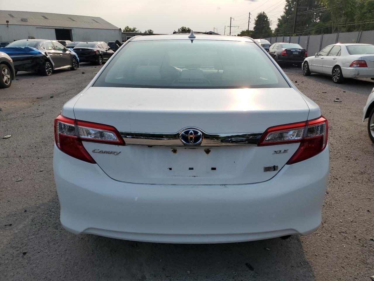 2014 Toyota Camry Hybrid - Фото 6