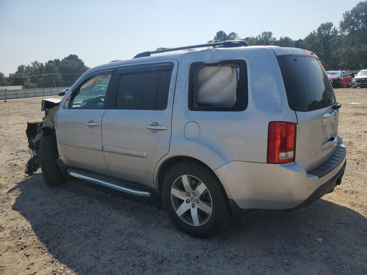 2012 Honda Pilot Touring - Image 2