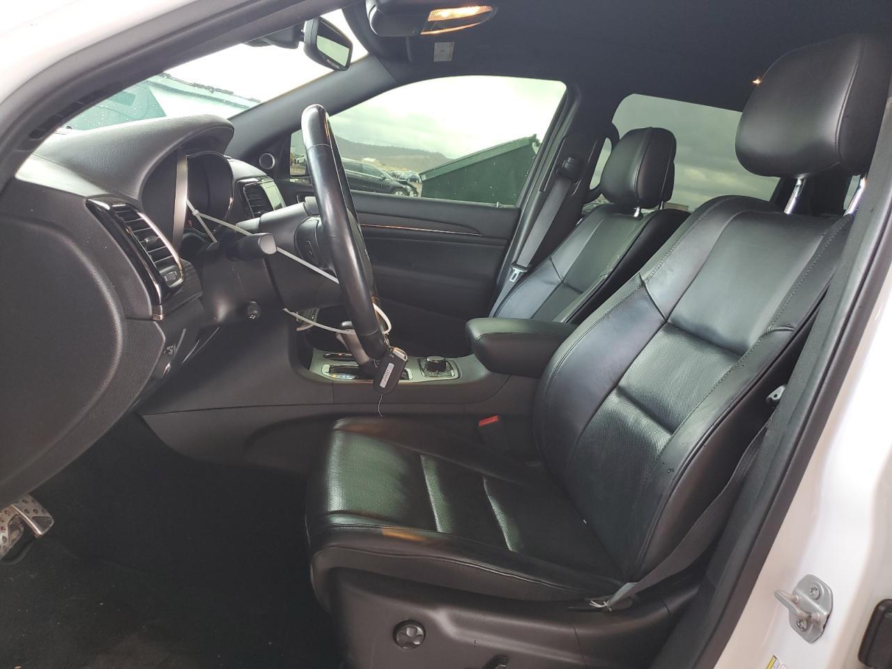 2020 Jeep Grand Cherokee Overland - Image 7