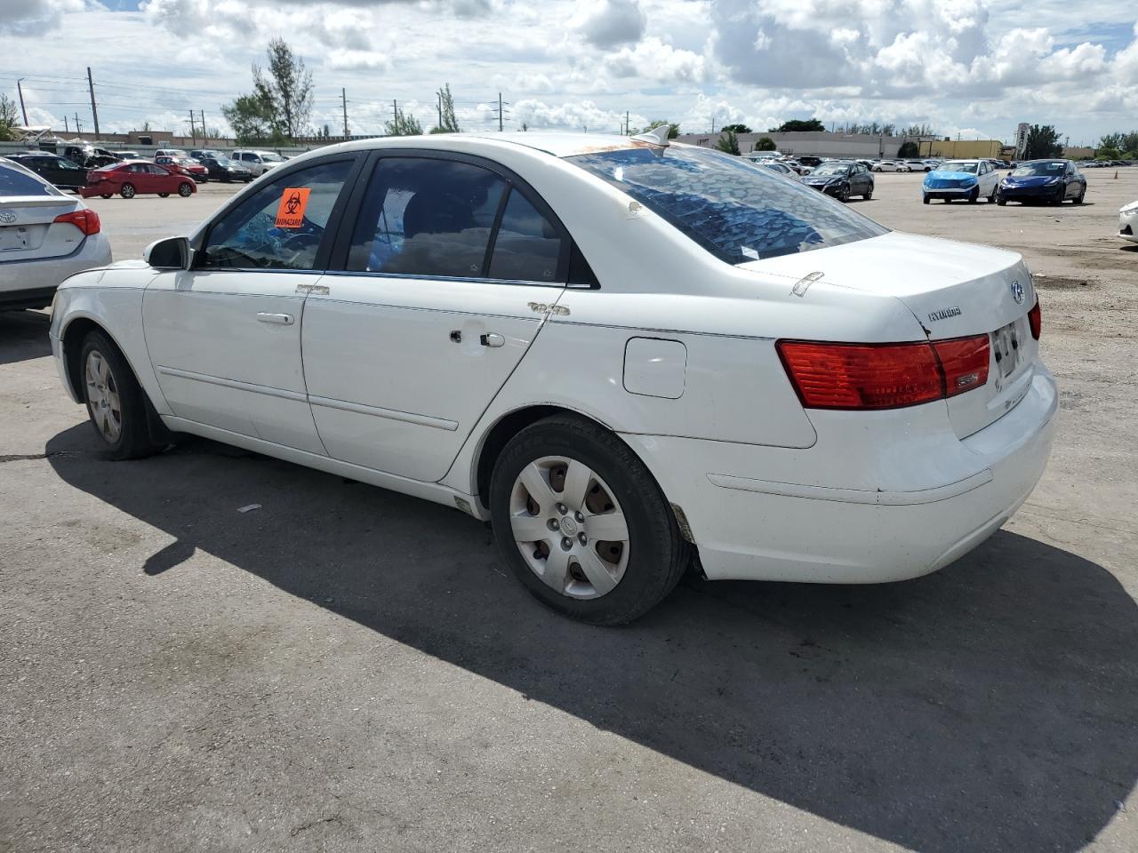 2010 Hyundai Sonata Gls - Image 2