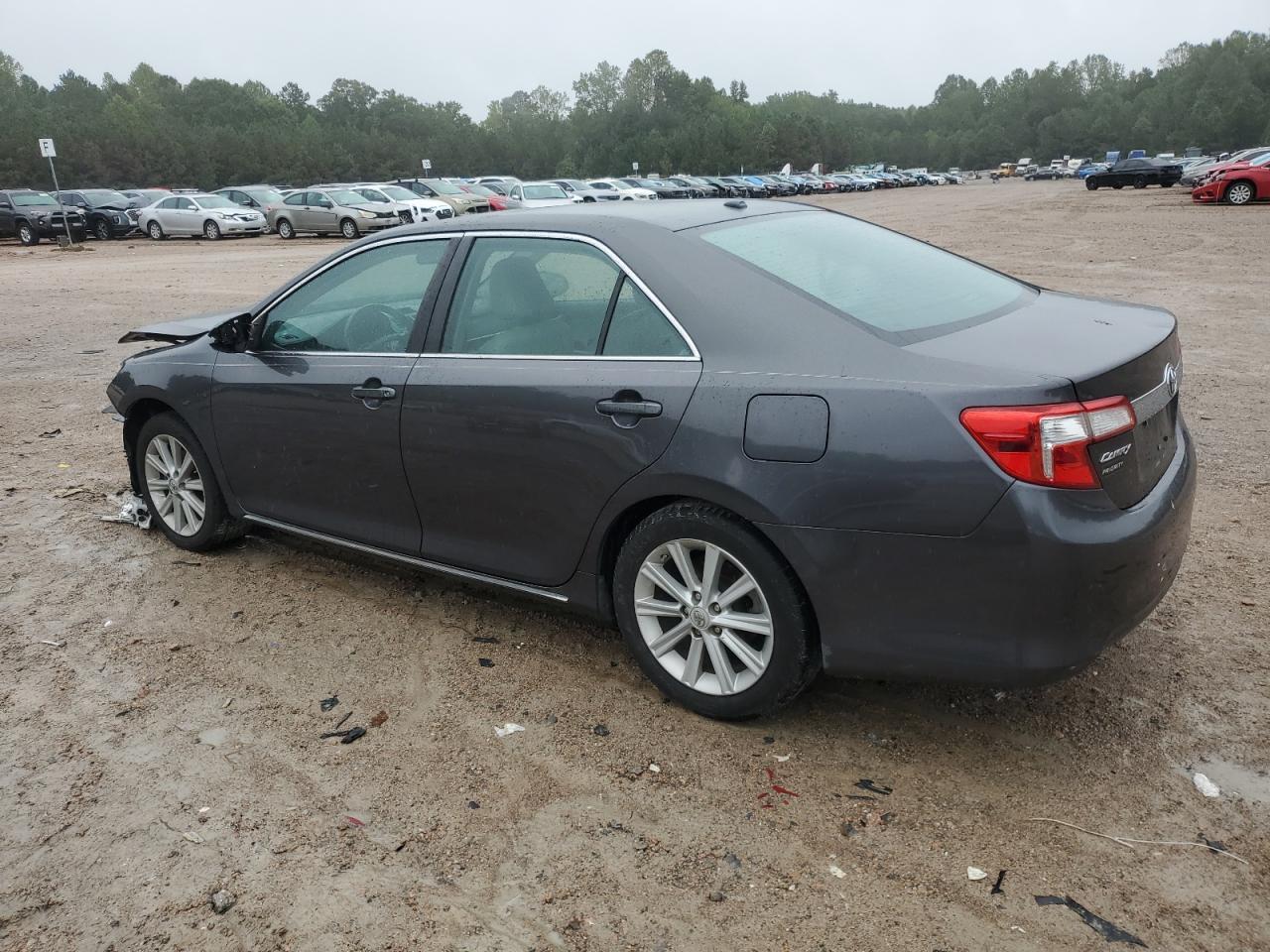 2012 Toyota Camry Base - Фото 2