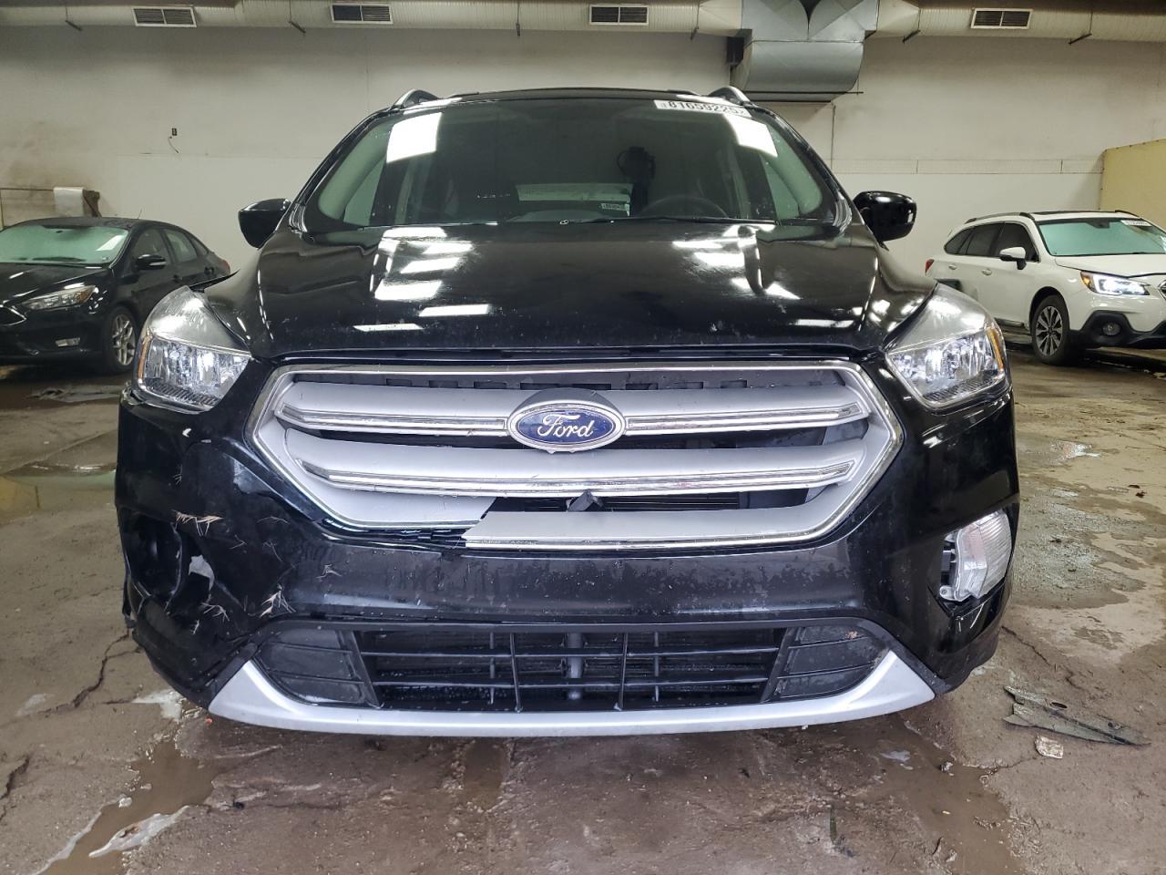 2019 Ford Escape Se - Фото 5