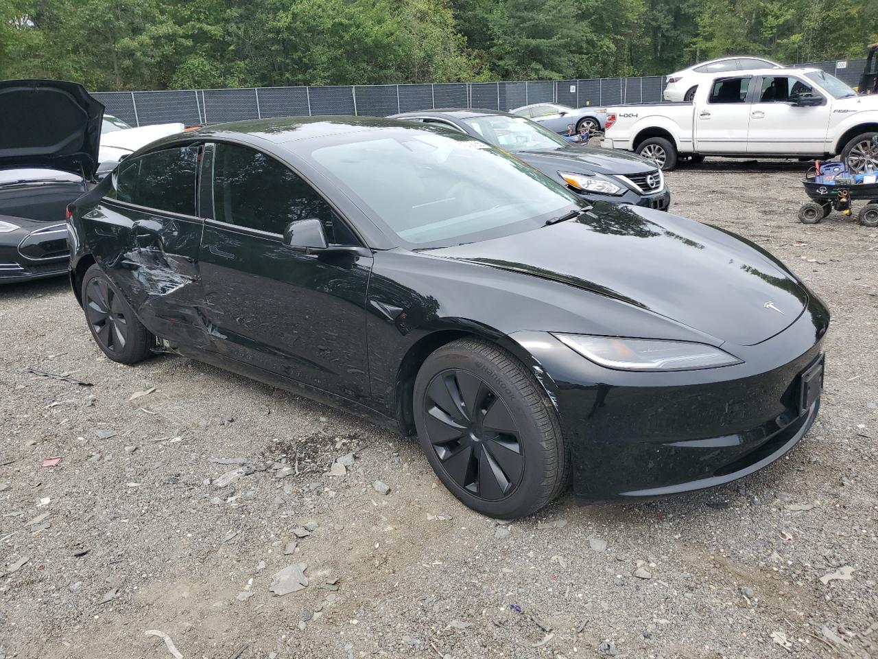 2024 Tesla Model 3 - Фото 4