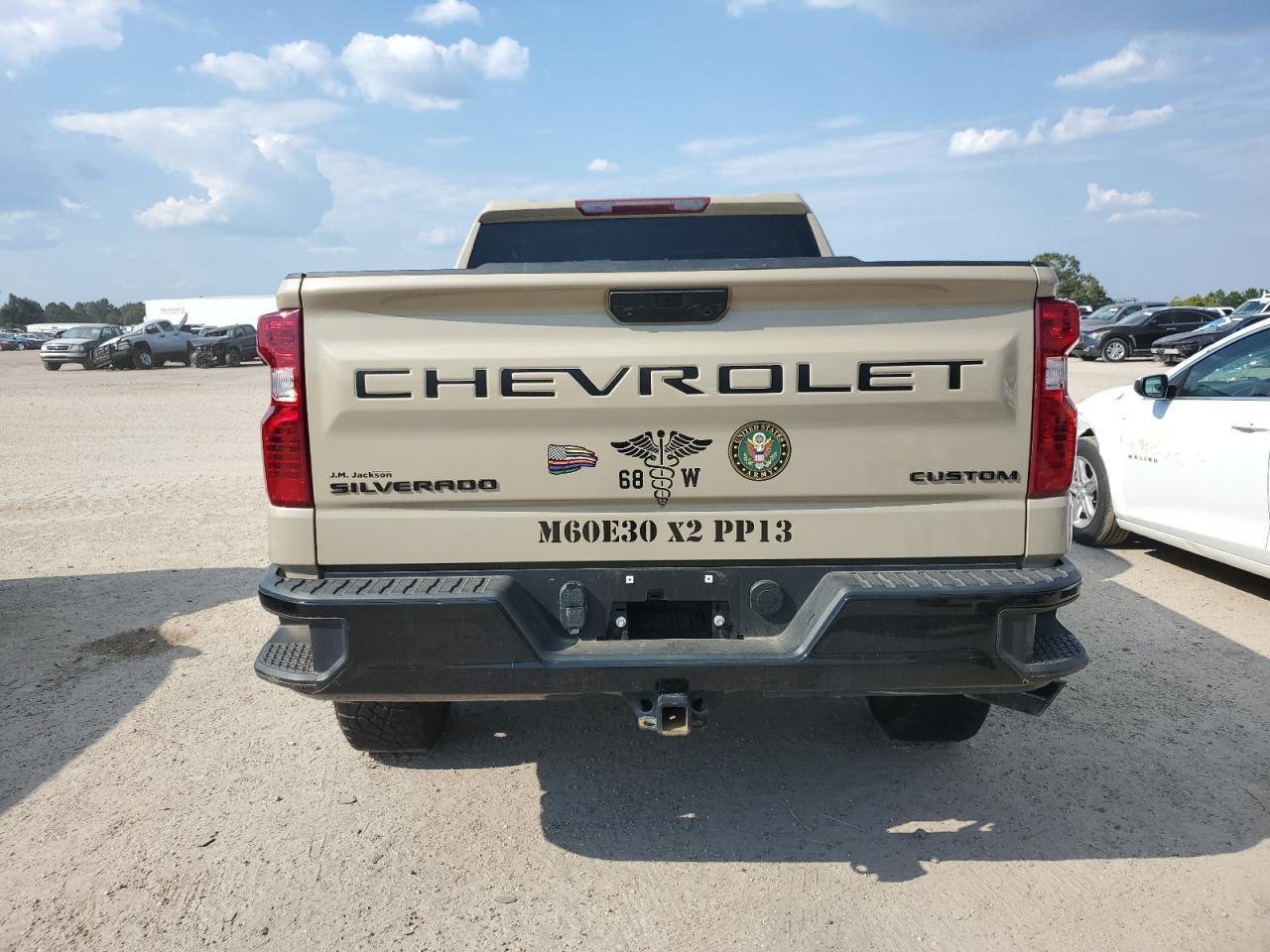 2023 Chevrolet Silverado K1500 Trail Boss Custom - Фото 6