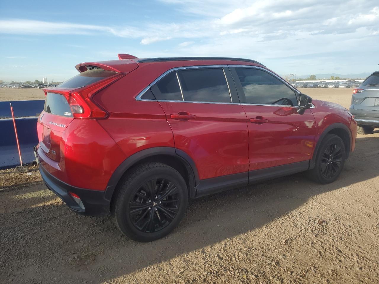 2019 Mitsubishi Eclipse Cross Le - Image 3