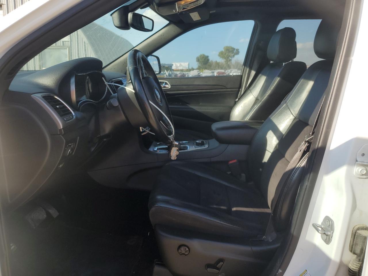 2020 Jeep Grand Cherokee Laredo - Image 7