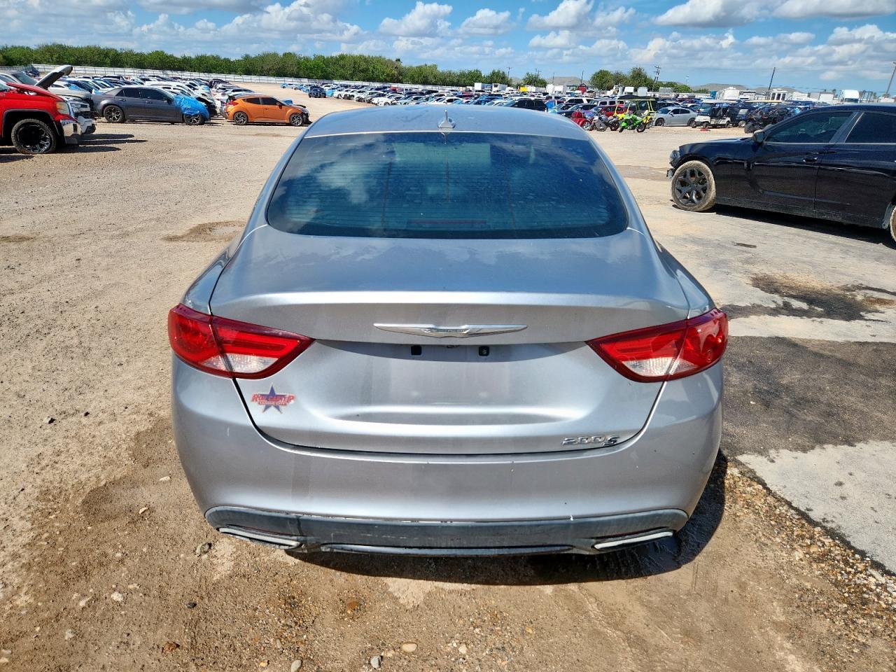 2016 Chrysler 200 S - Фото 6
