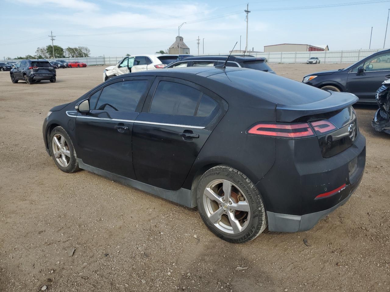2011 Chevrolet Volt - Image 2