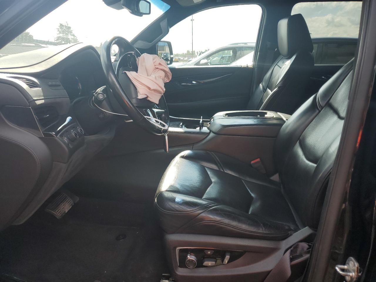 2016 Cadillac Escalade Platinum - Image 7