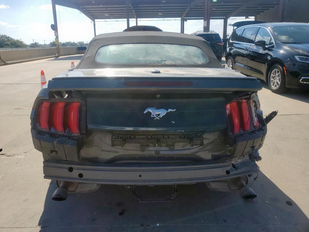 2020 Ford Mustang - Image 6
