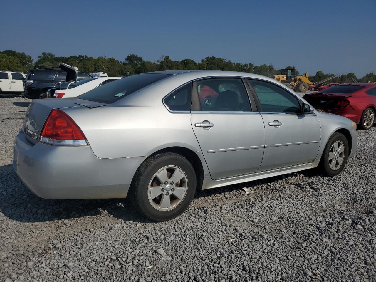 2011 Chevrolet Impala Ls - Фото 3