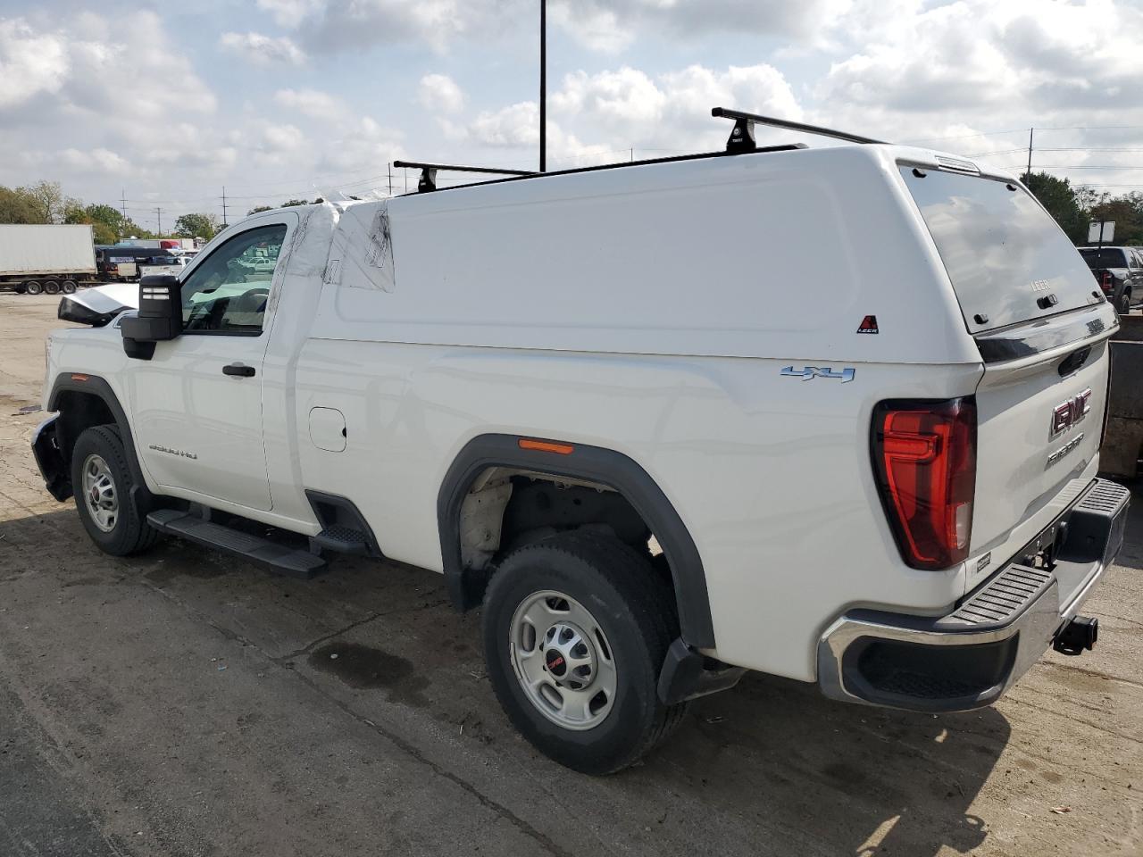 2022 GMC Sierra K2500 Heavy Duty - Image 2