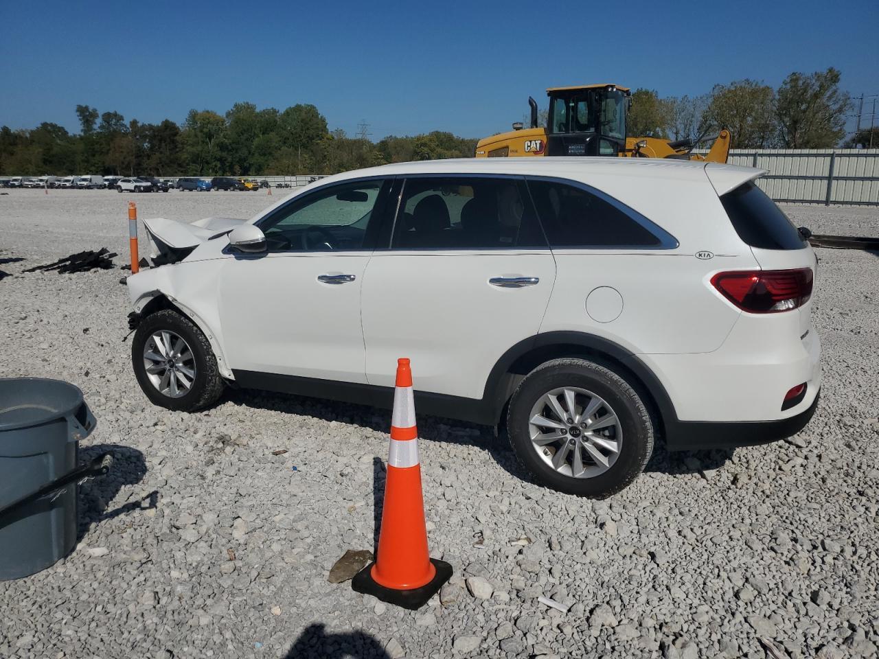 2020 Kia Sorento S - Image 2