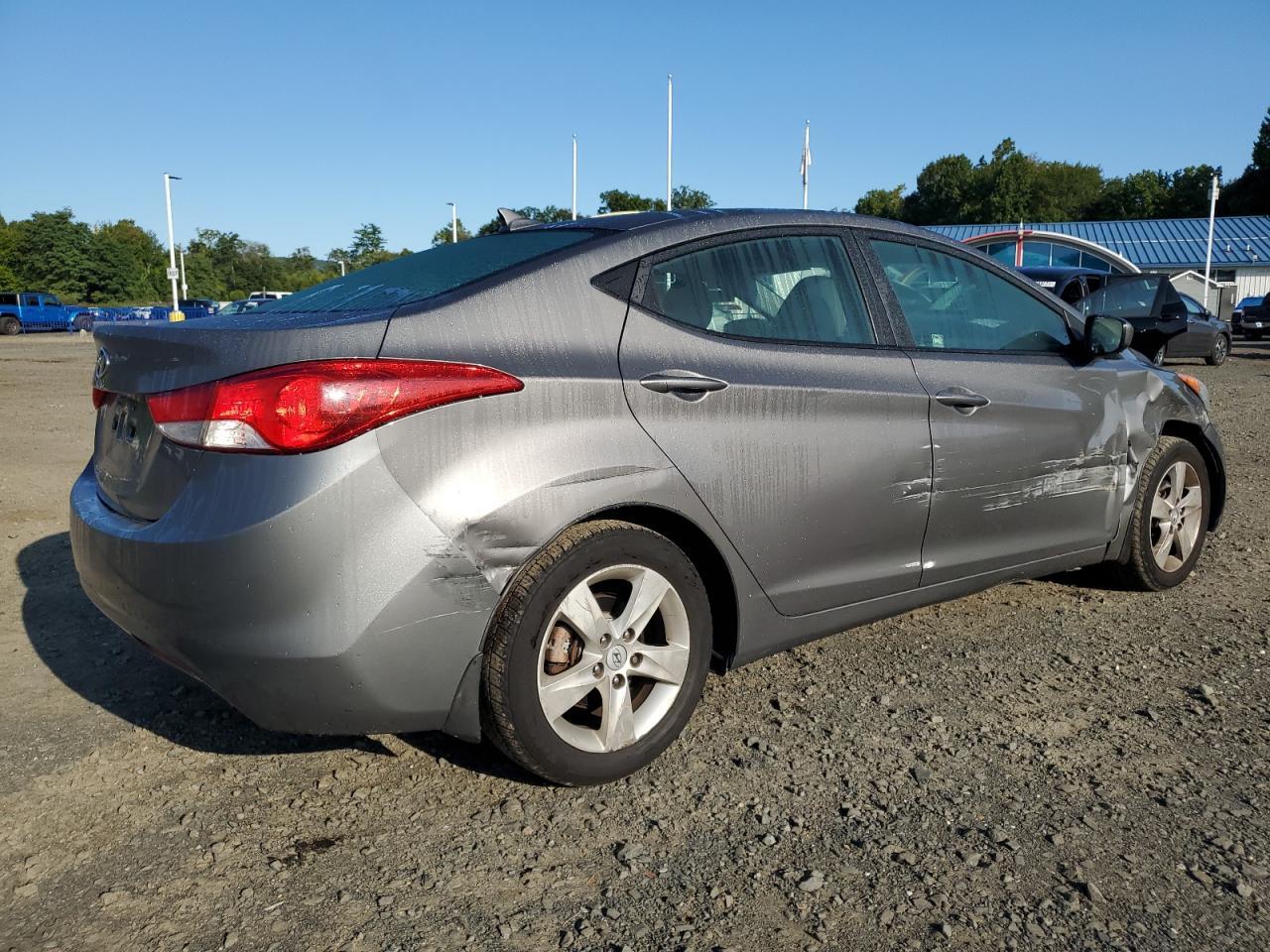 2012 Hyundai Elantra Gls - Image 3