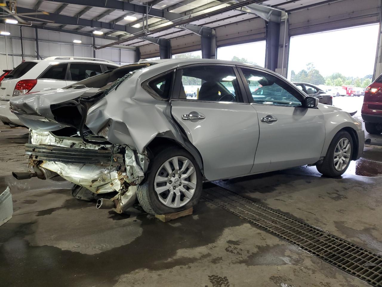 2015 Nissan Altima 2.5 S - Image 3
