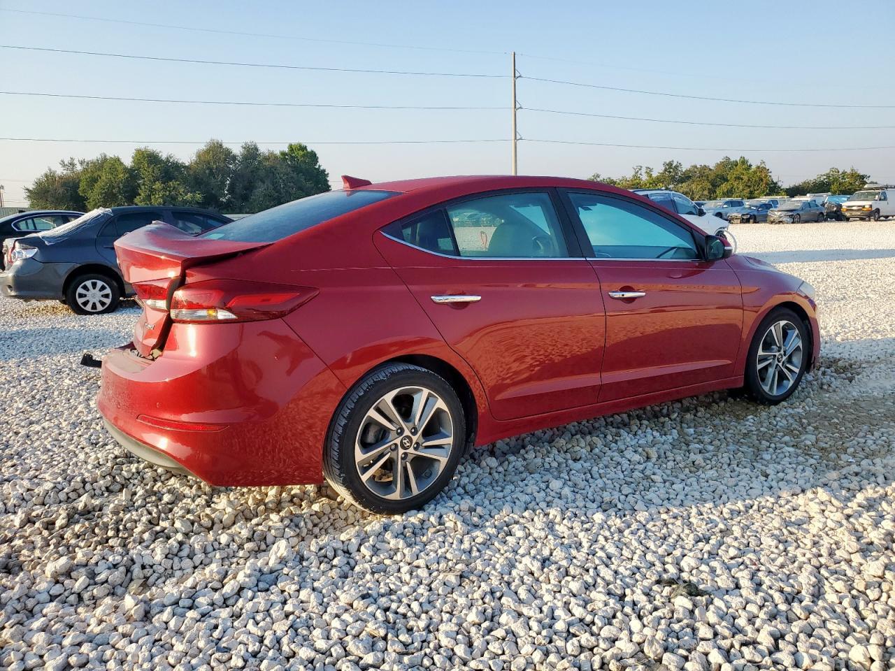 2017 Hyundai Elantra - Фото 3
