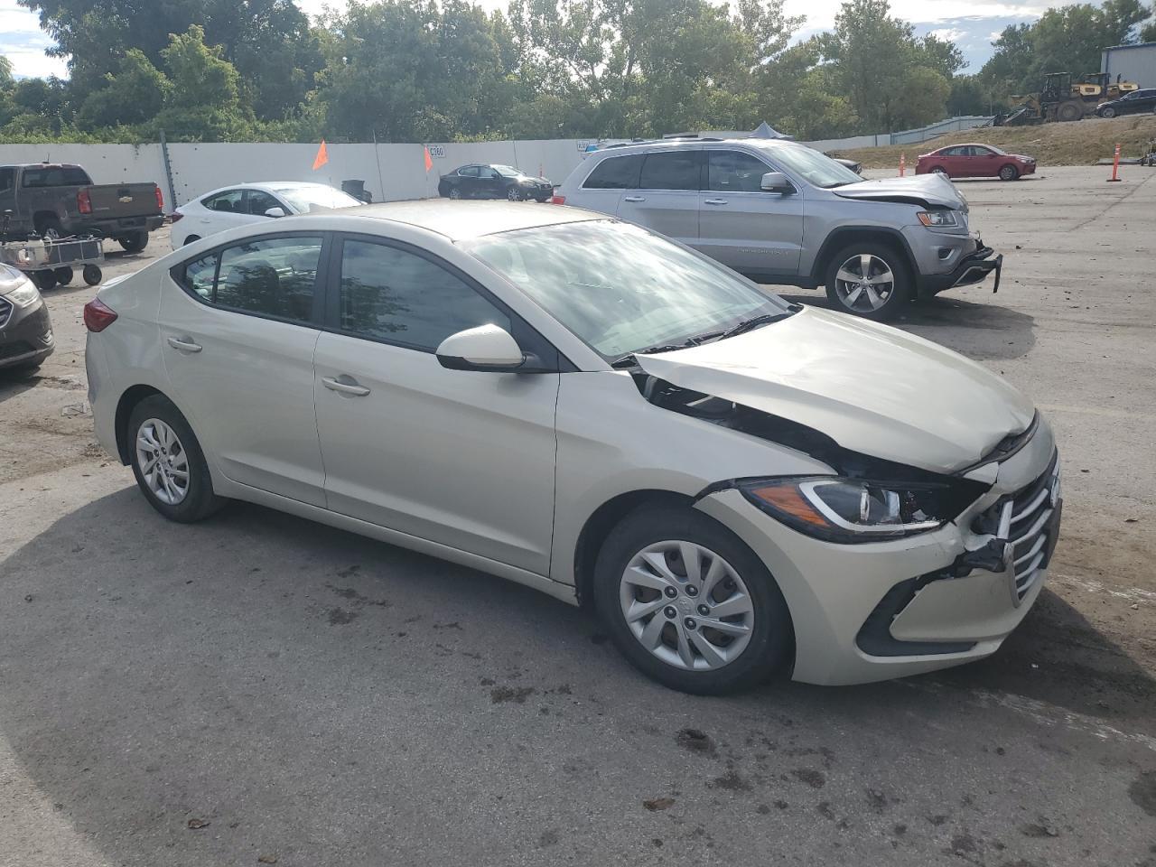 2017 Hyundai Elantra Se - Фото 4