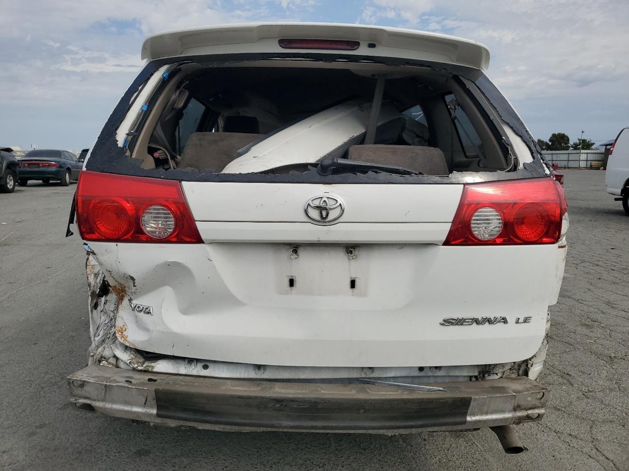 2006 Toyota Sienna Ce - Image 6