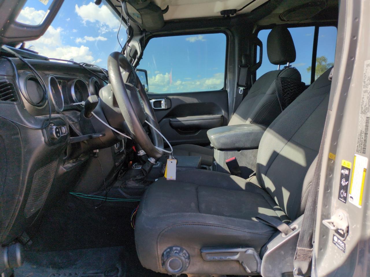 2023 Jeep Gladiator Sport - Image 7