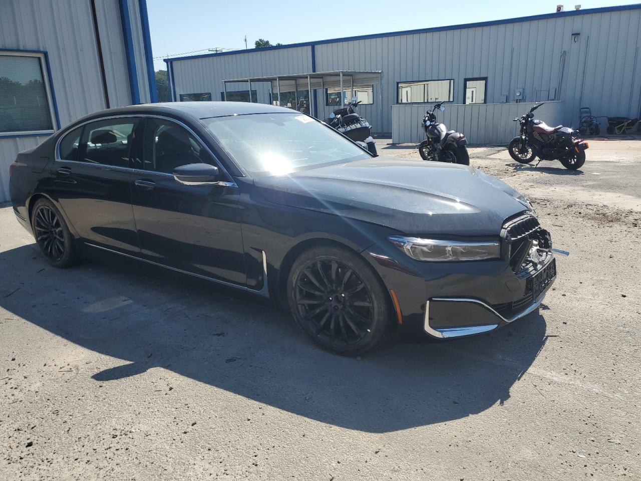 2022 BMW 740 Xi - Фото 4