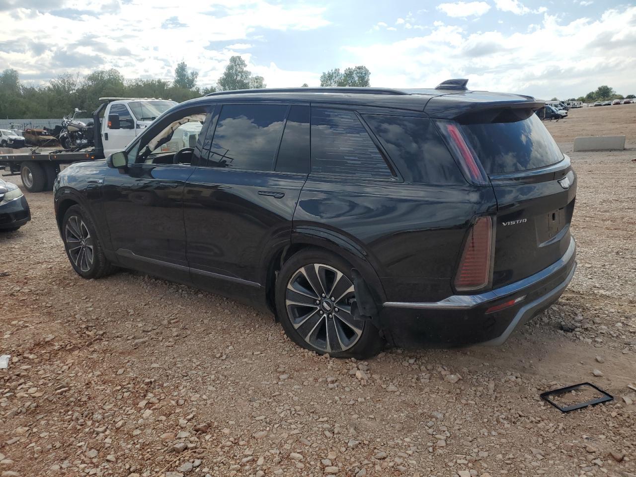 2026 Cadillac Vistiq Sport - Фото 2