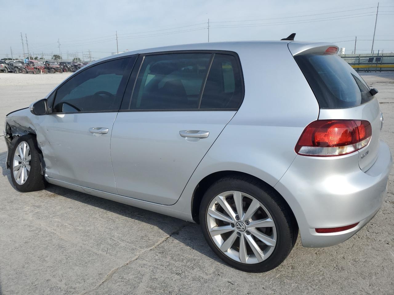 2013 Volkswagen Golf - Фото 2