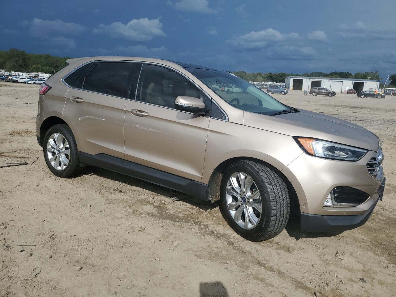 2020 Ford Edge Titanium - Фото 4