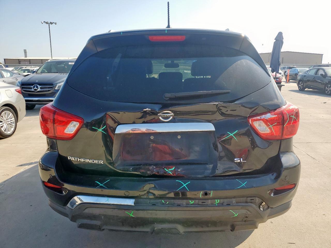 2018 Nissan Pathfinder S - Фото 6