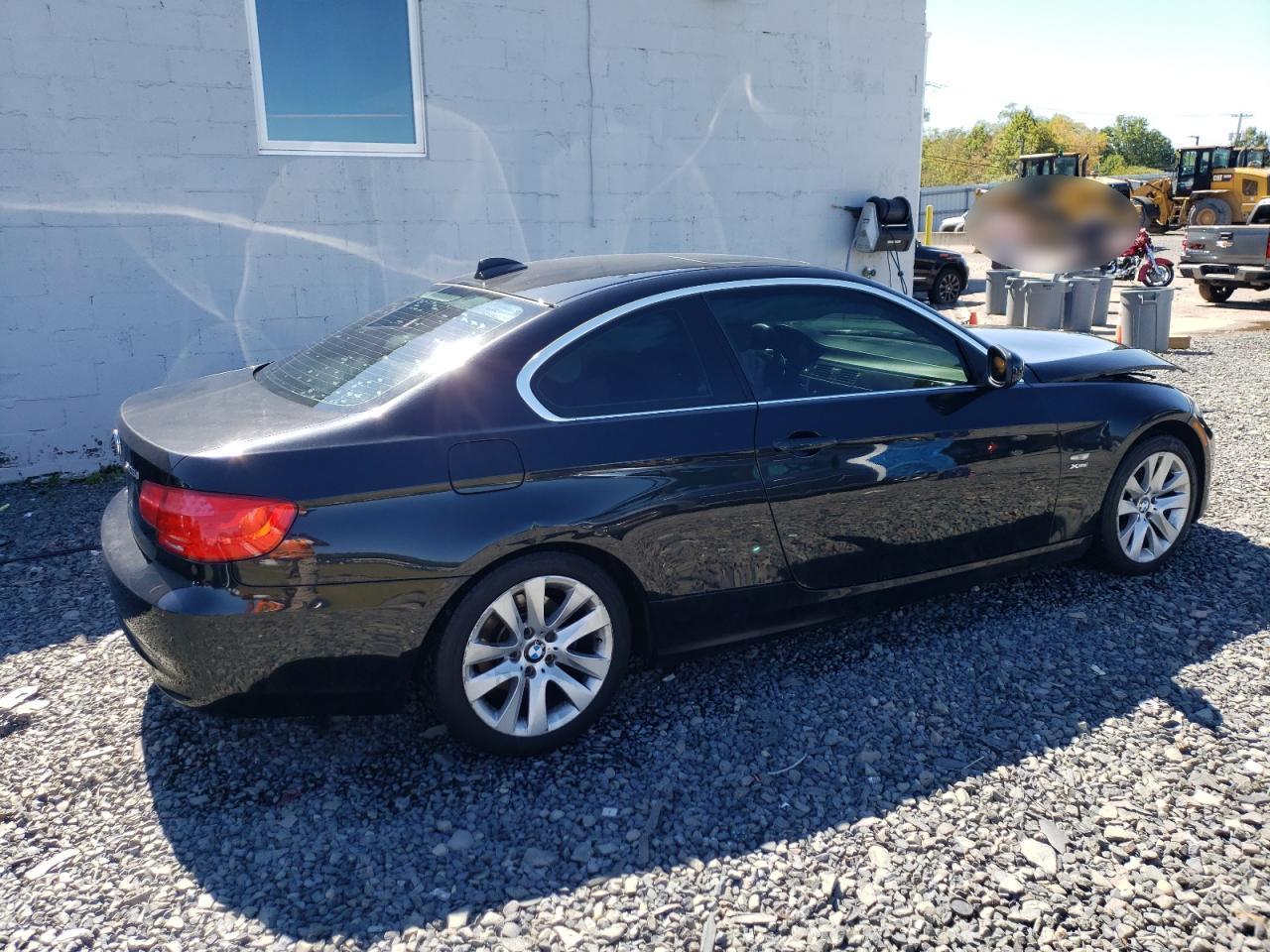 2011 BMW 328 Xi Sulev - Image 3