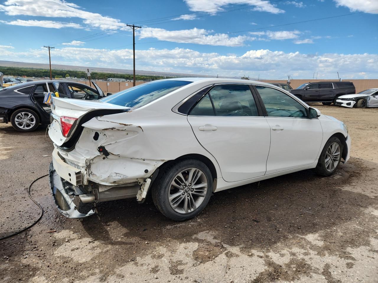2015 Toyota Camry Le - Image 3