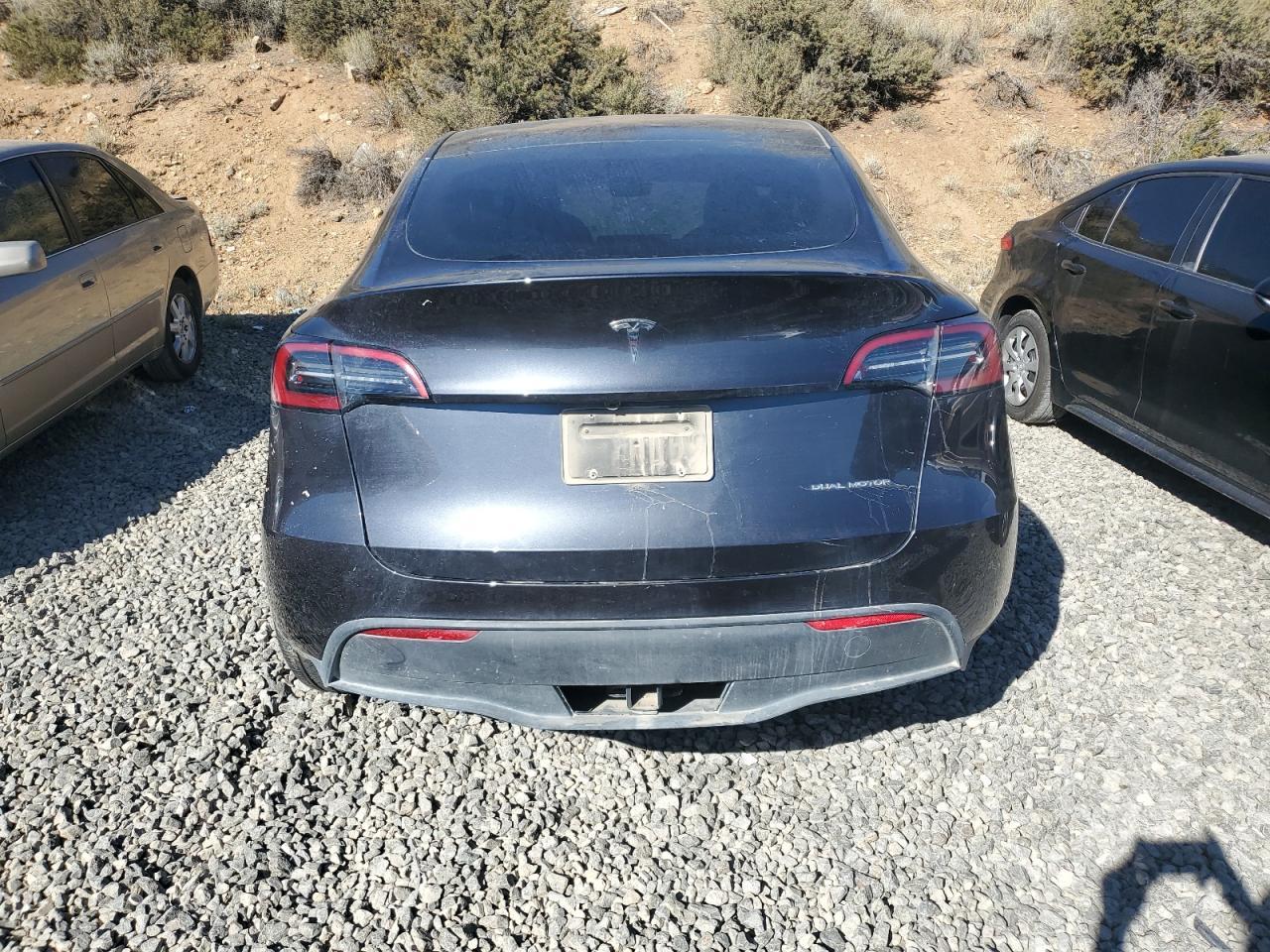 2025 Tesla Model Y - Фото 6