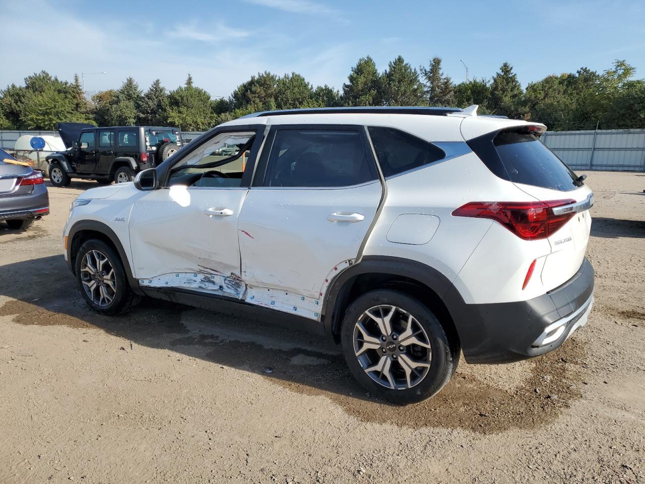 2022 Kia Seltos Ex - Image 2