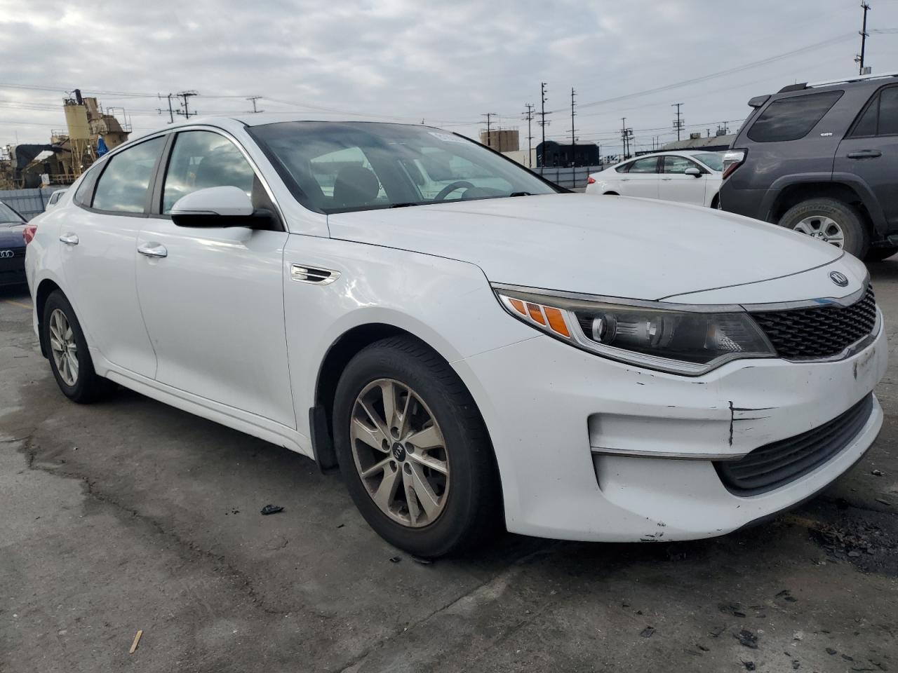 2017 Kia Optima Lx - Фото 4