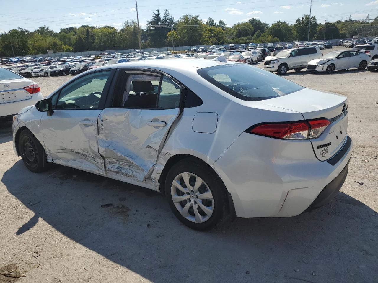 2025 Toyota Corolla Le - Фото 2