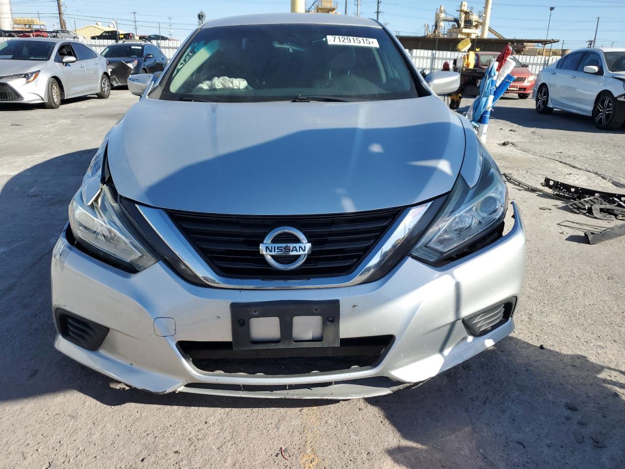 2016 Nissan Altima 2.5 - Image 5