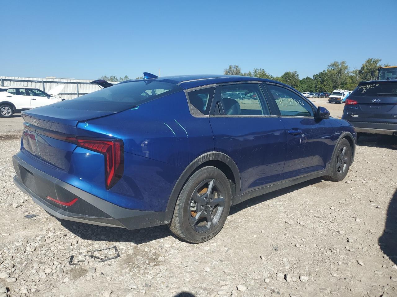 2025 Kia K4 Lx - Image 3