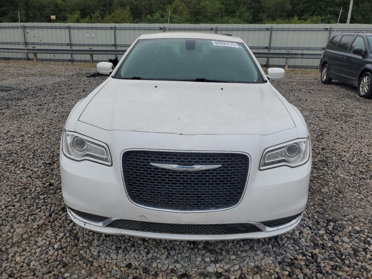 2015 Chrysler 300 Limited - Image 5