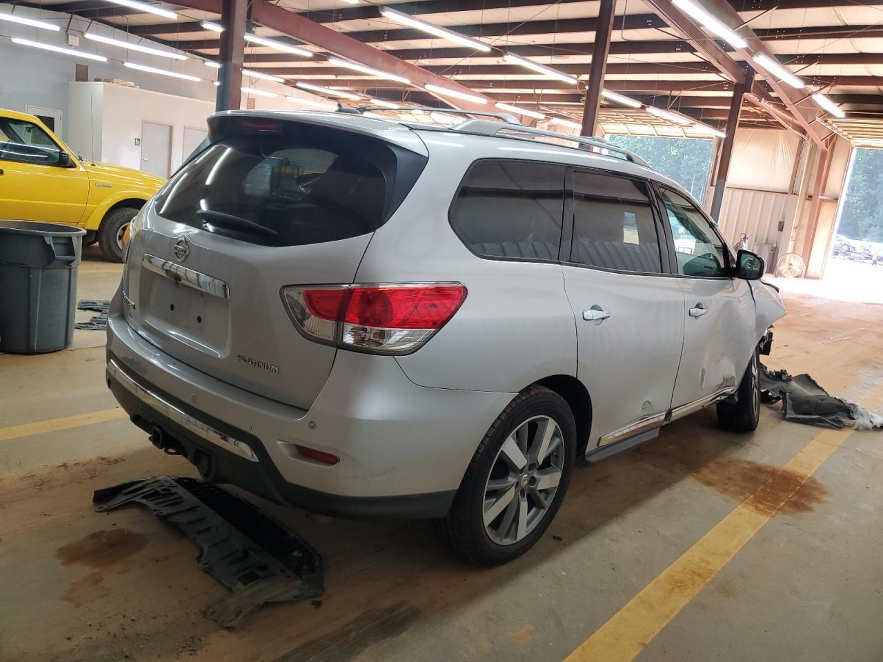2013 Nissan Pathfinder S - Фото 3