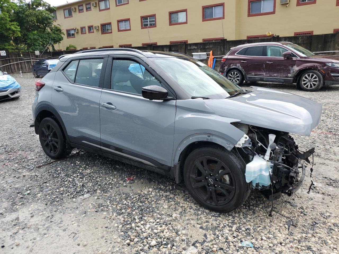 2023 Nissan Kicks Sr - Фото 4