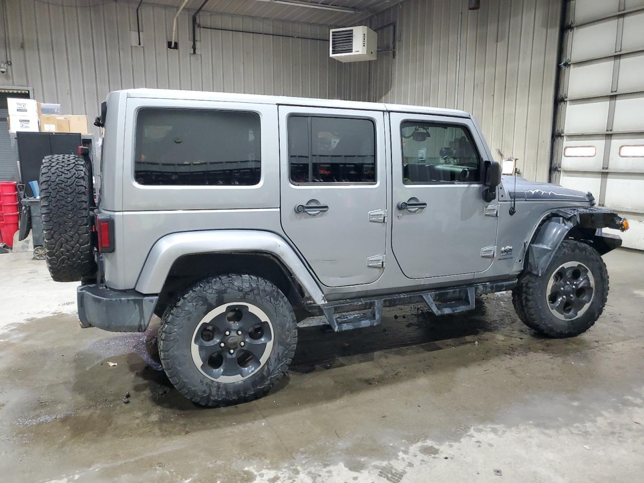 2014 Jeep Wrangler Unlimited Sahara - Фото 3