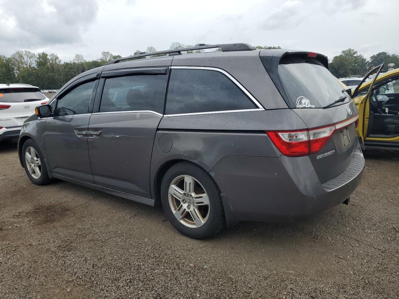 2012 Honda Odyssey Touring - Фото 2